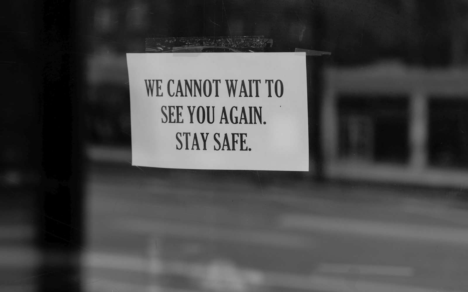 Restaurant with Covid Sign on Door